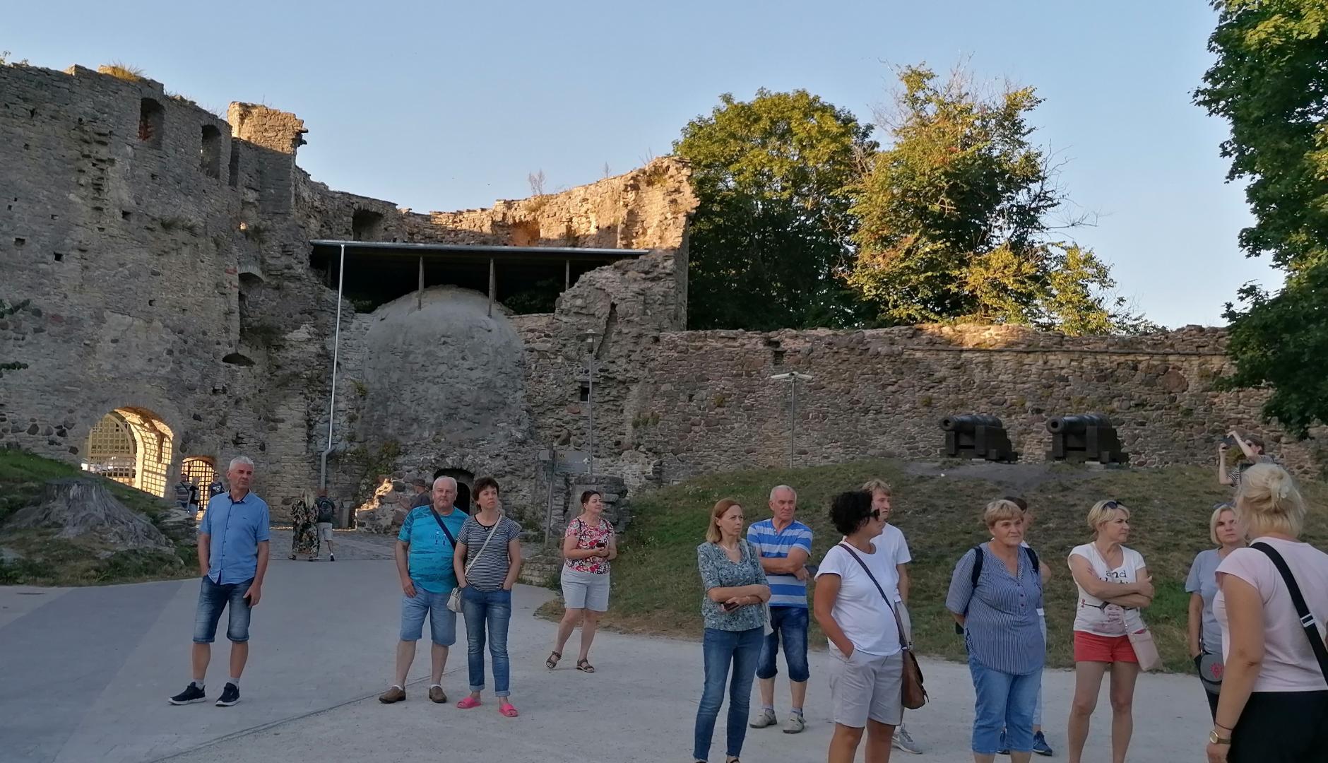 Kuresarę pilis