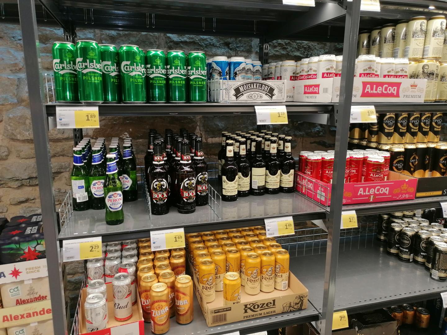 Pirkiniai lauktuvėm