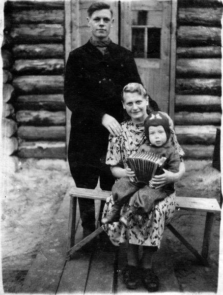 Julius tamosaitis su seserimi Jule Tamosaityte 1952 m.