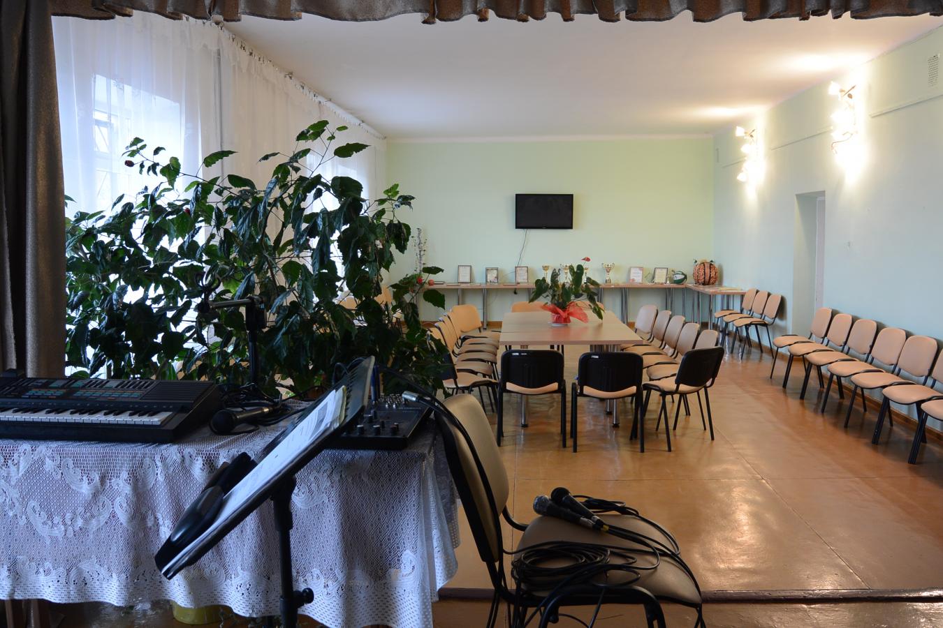 Padauguvos kultūros namų salė