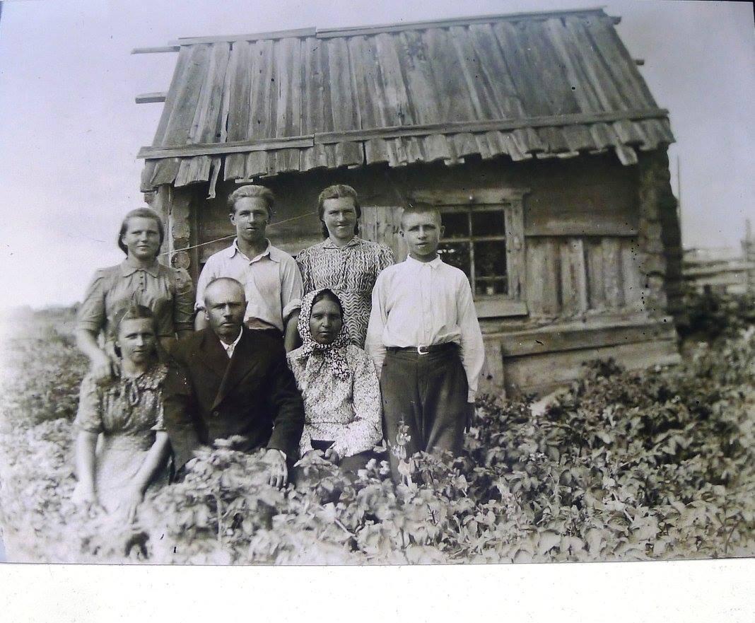 tremtyje Sibire - Tomsko srityje, Asino raj, Baturino gyvenvietėje apie 1949 m.