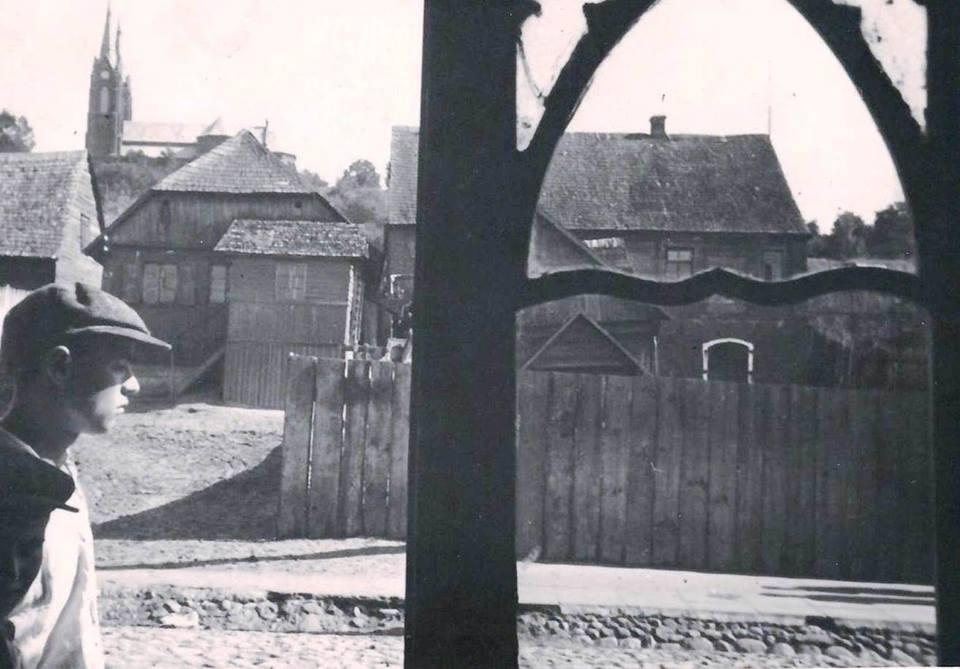 Žvilgsnis nuo sigagogos slenksčio
